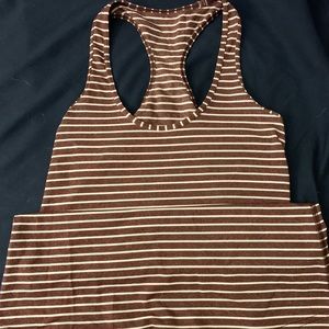 Lulu lemon cool razor back size 4, EUC